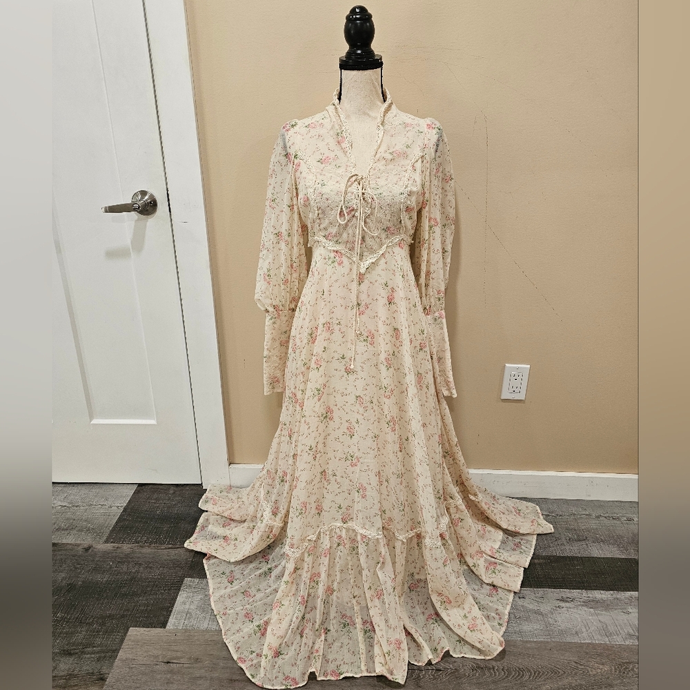 Vintage Floral Prairie Maxi Dress Cottagecore Gunne Sax Inspired